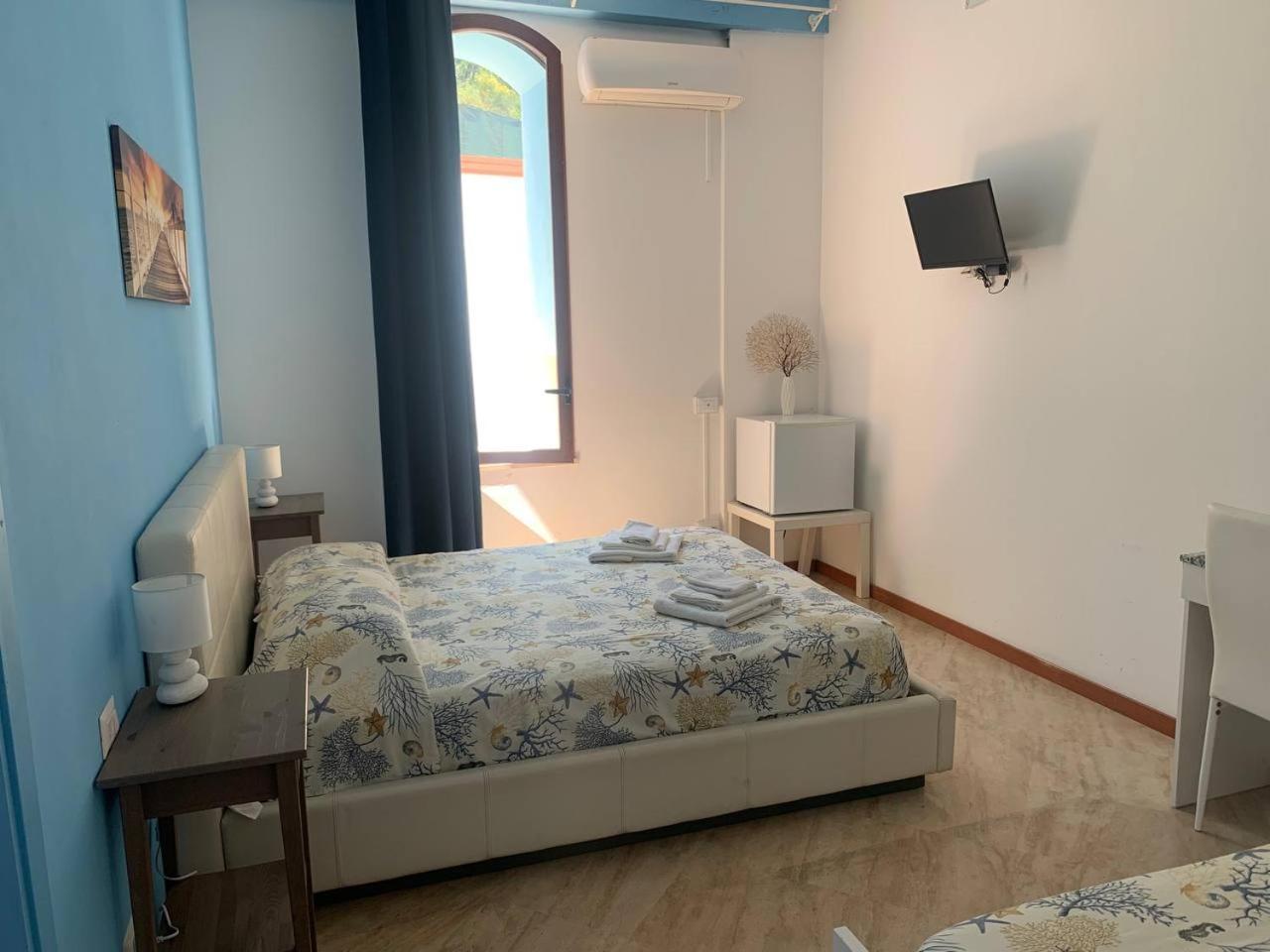 تْشيفالو Borgomarino'S Room المظهر الخارجي الصورة