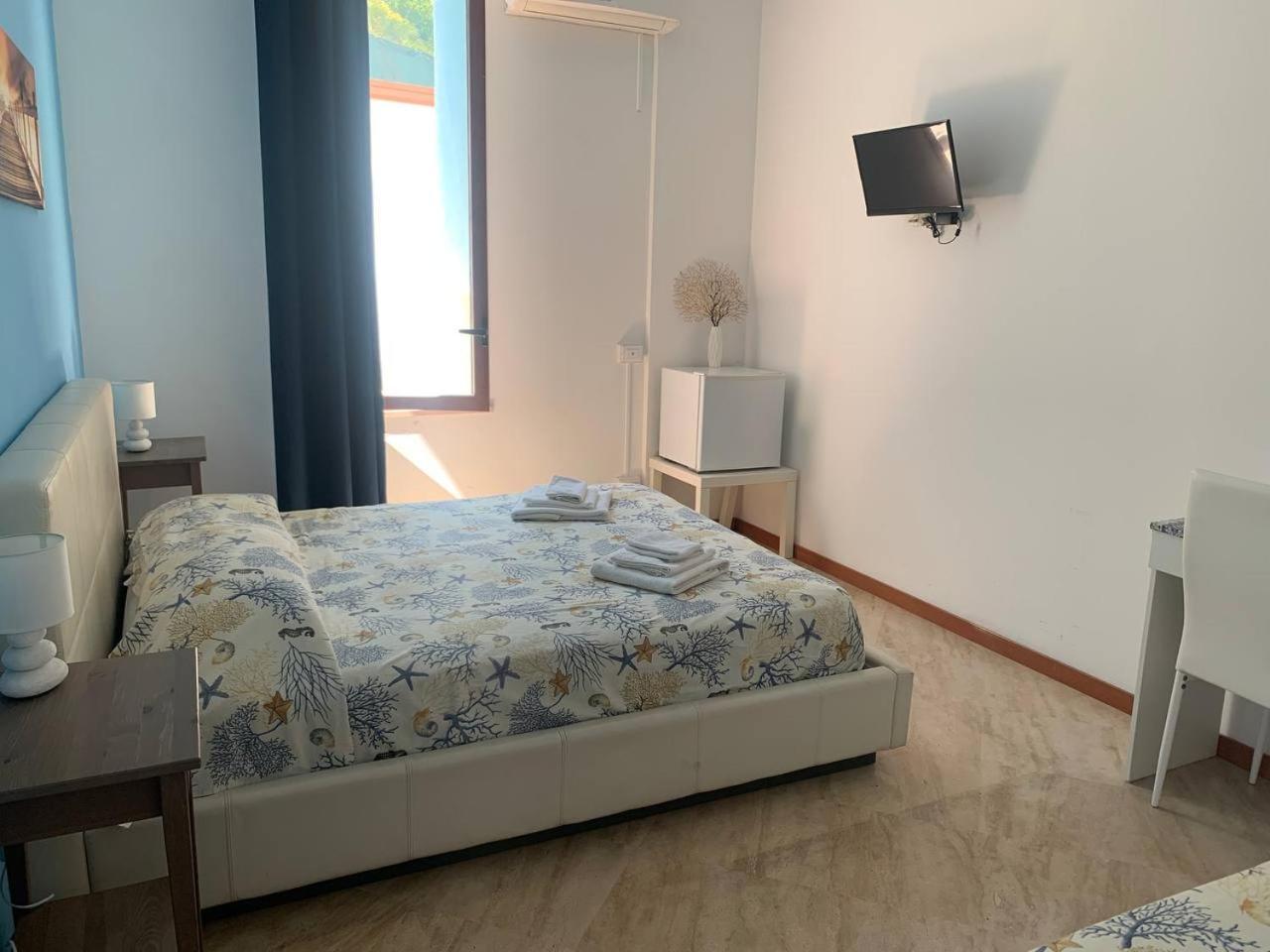 تْشيفالو Borgomarino'S Room المظهر الخارجي الصورة